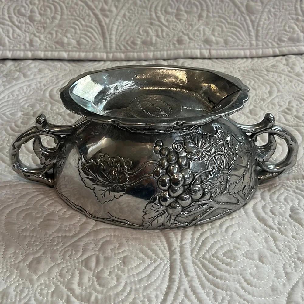 Grape (Aluminum Hollowware)‎ sauce boat by ARTHUR COURT